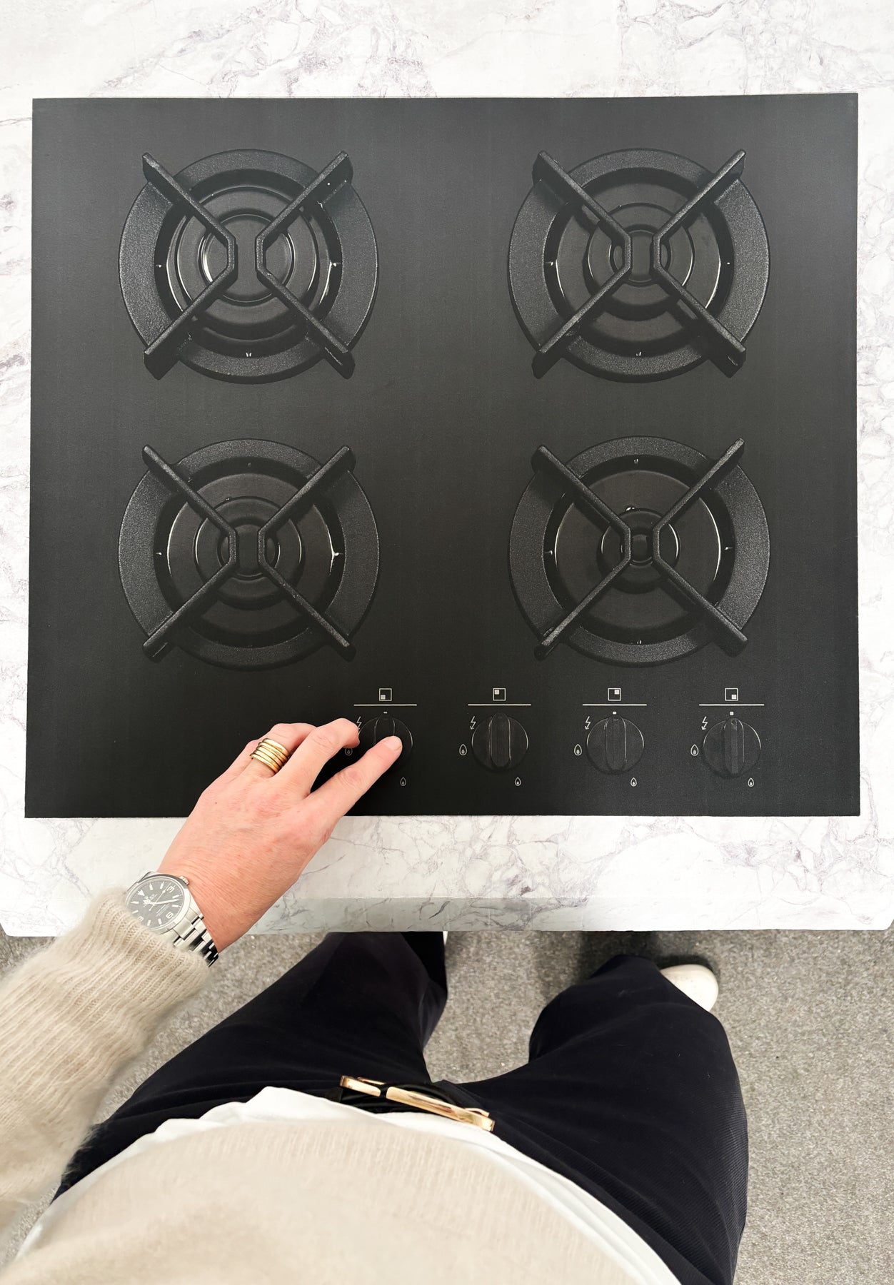 Realistic Cooktop Dummy – Complete Your Staging Kitchen