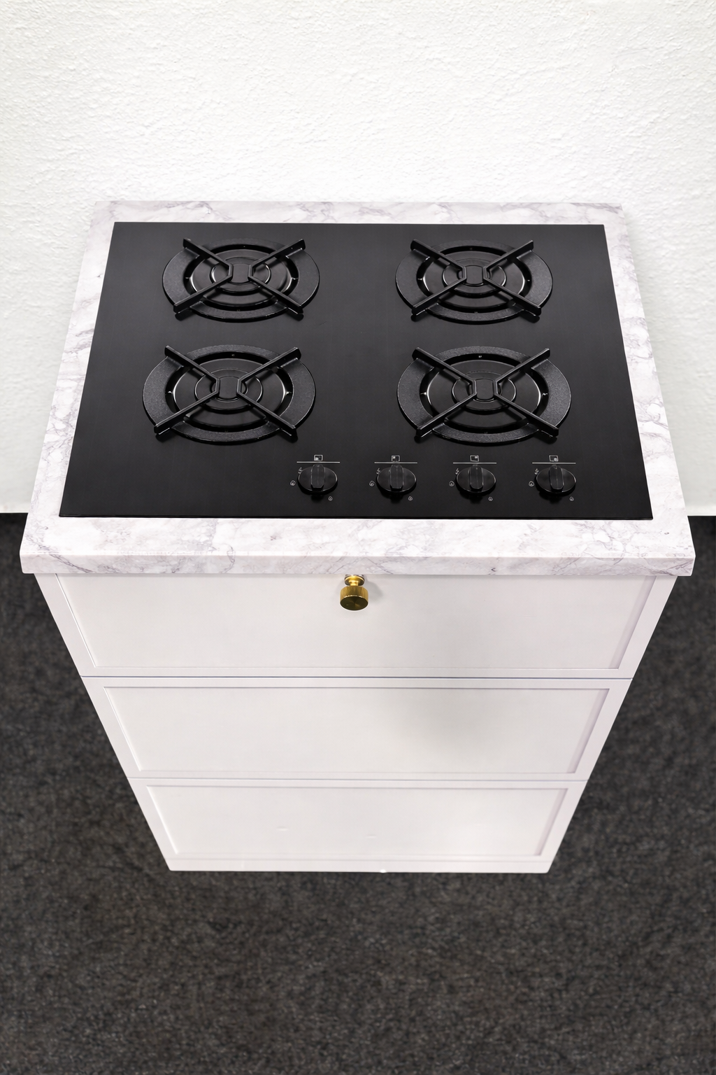 Realistic Cooktop Dummy – Complete Your Staging Kitchen